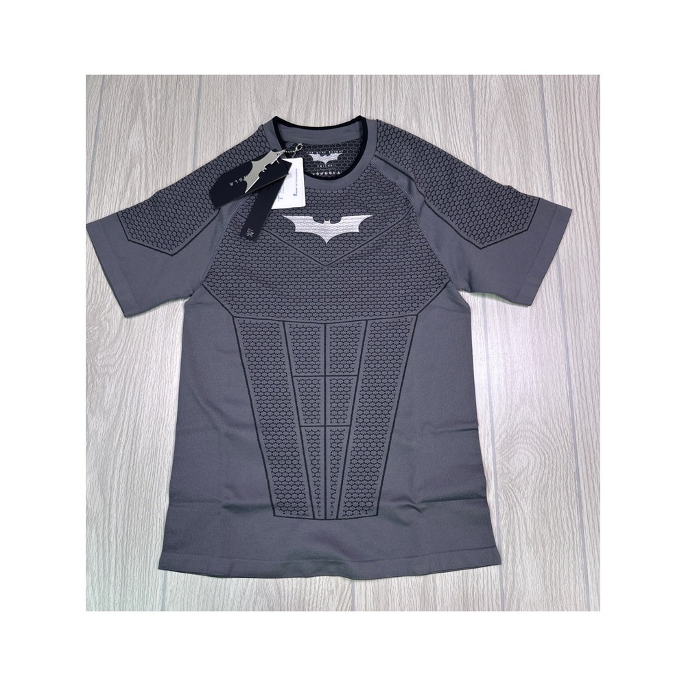 YoungLA The Dark Knight Batman Compression Shirt Dark Grey Mens Medium NWT - Picture 2 of 9